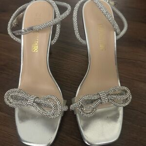 Bow Silver Heels